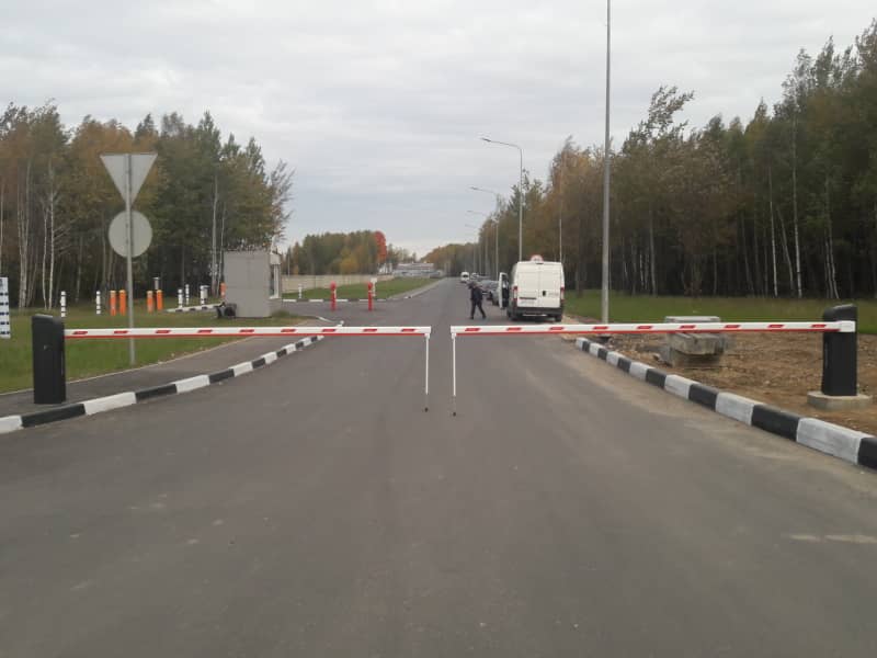 Шлагбаум DoorHan в Новгороде с установкой