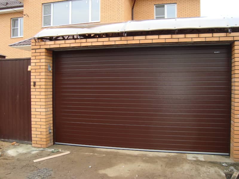 Секционные ворота DoorHan в Новгороде с установкой